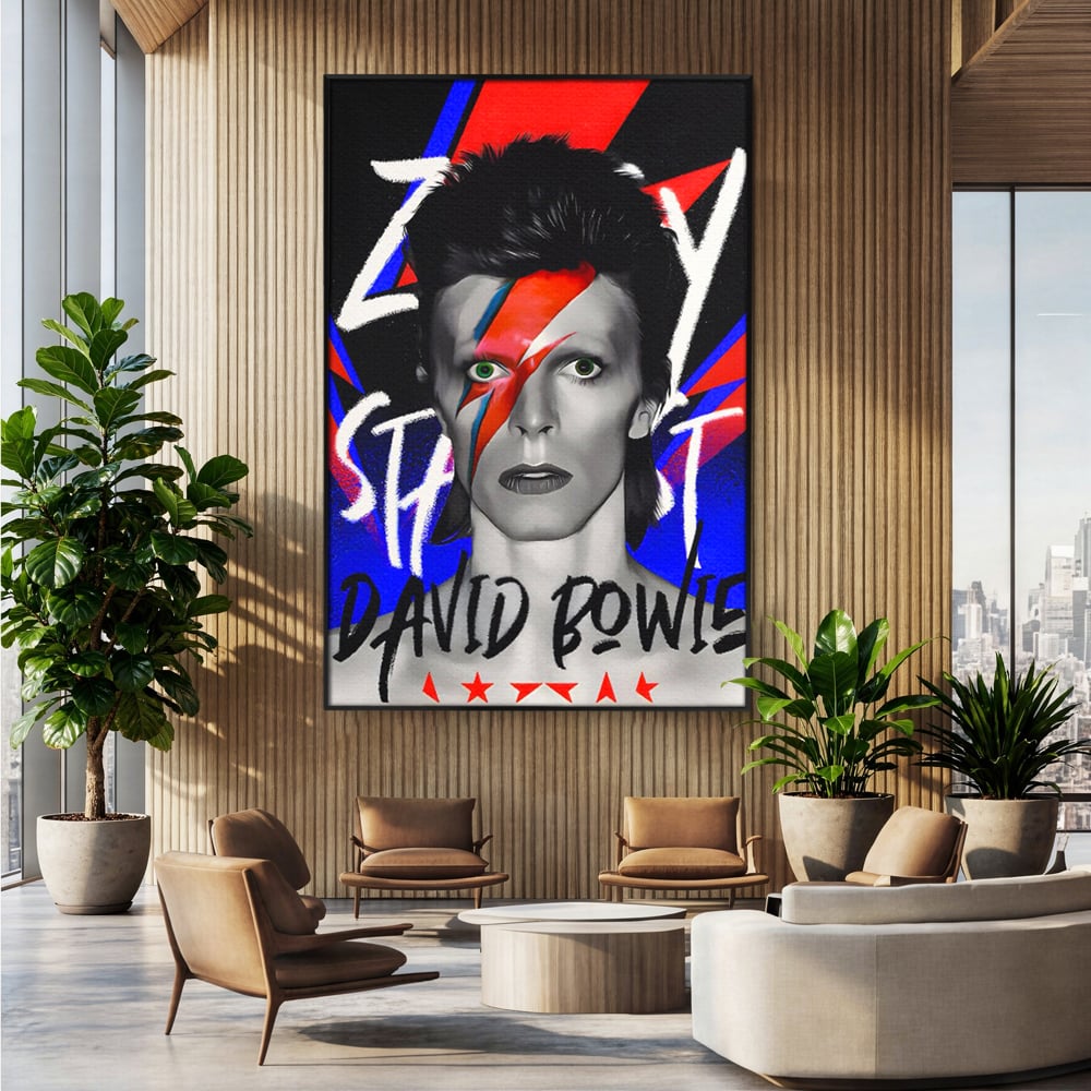 Tablou canvas cu tablou portret david bowie cu fulger, in rama de aluminiu negru, pe perete intr-un birou